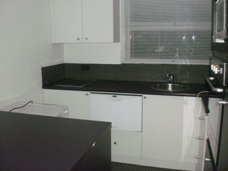8/28 Clarence Avenue, Dee Why NSW 2099