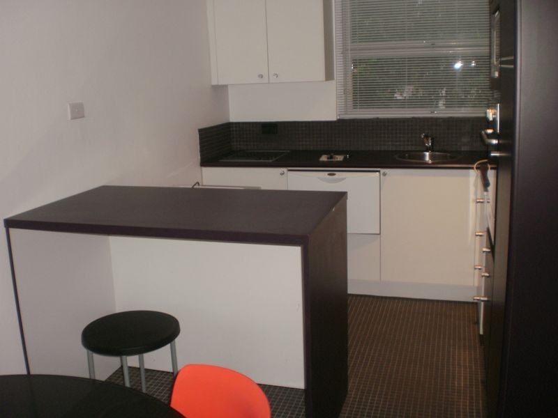 8/28 Clarence Avenue, Dee Why NSW 2099