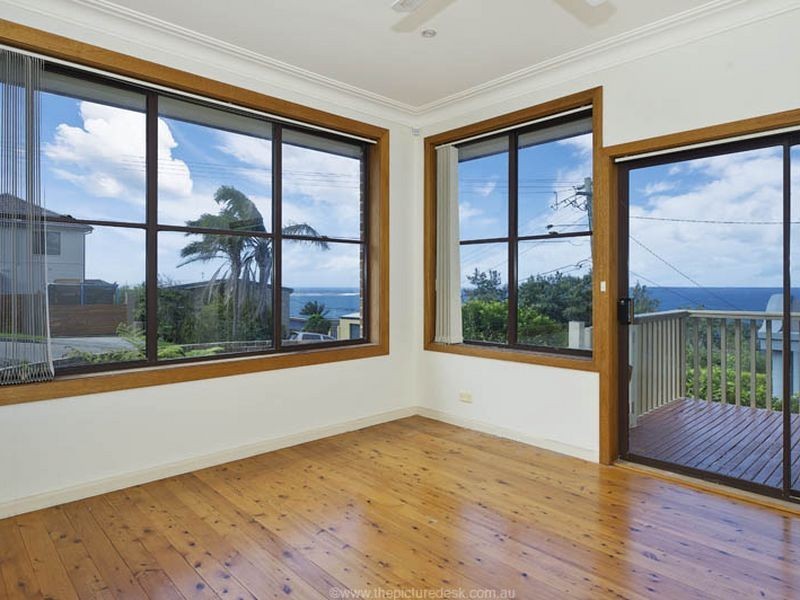 1 Phyllis Street, North Curl Curl NSW 2099