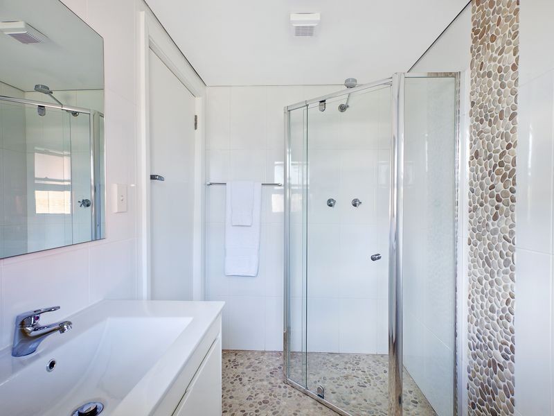 1/83 Carrington Parade, Curl Curl NSW 2096