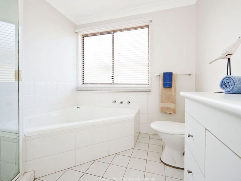 48 Abbott Road, North Curl Curl NSW 2099