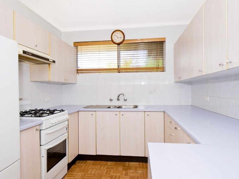 9/27 Hawkesbury Avenue, Dee Why NSW 2099