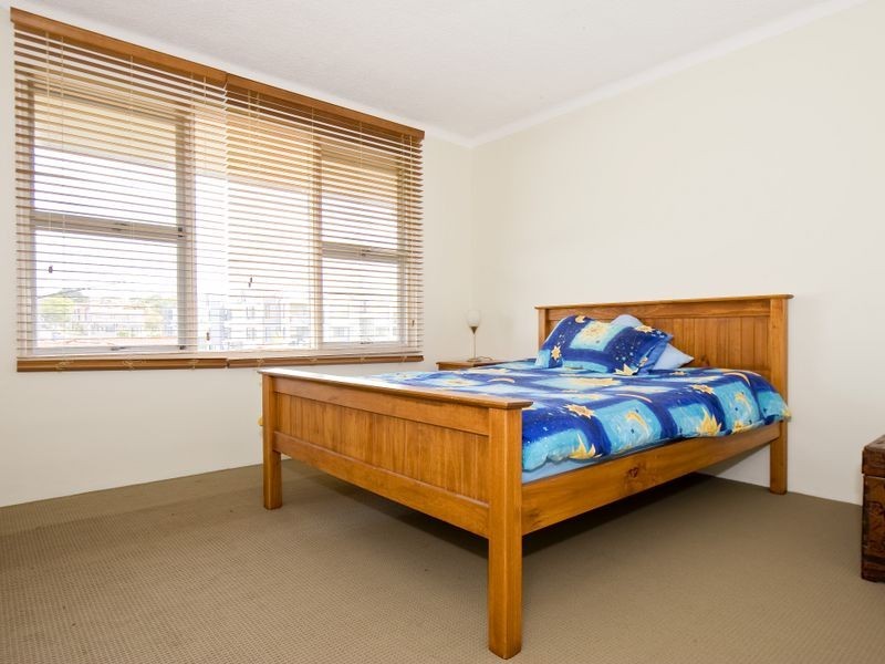 9/27 Hawkesbury Avenue, Dee Why NSW 2099