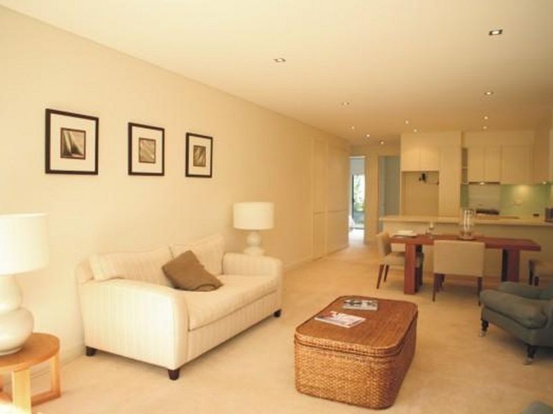 1/20 Hawkesbury Avenue, Dee Why NSW 2099