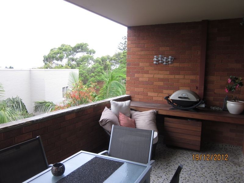 4/2 Avon Road, Dee Why NSW 2099