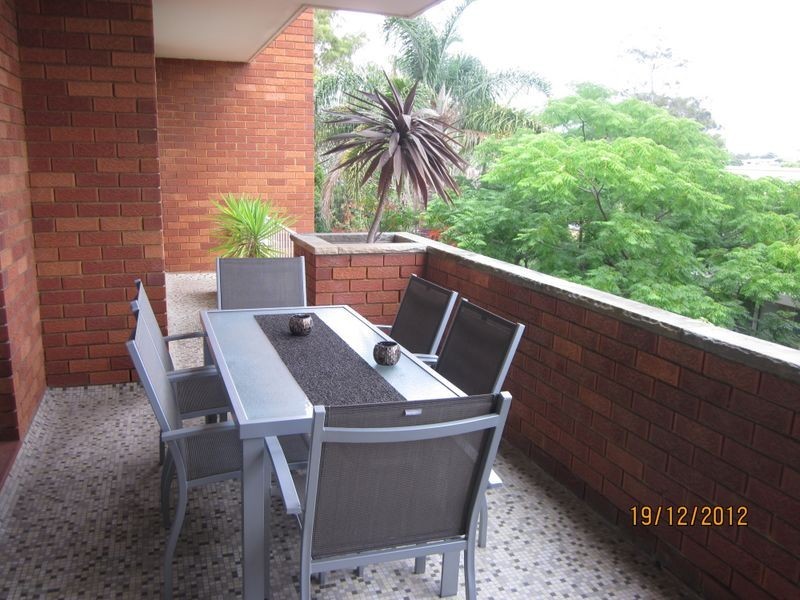 4/2 Avon Road, Dee Why NSW 2099