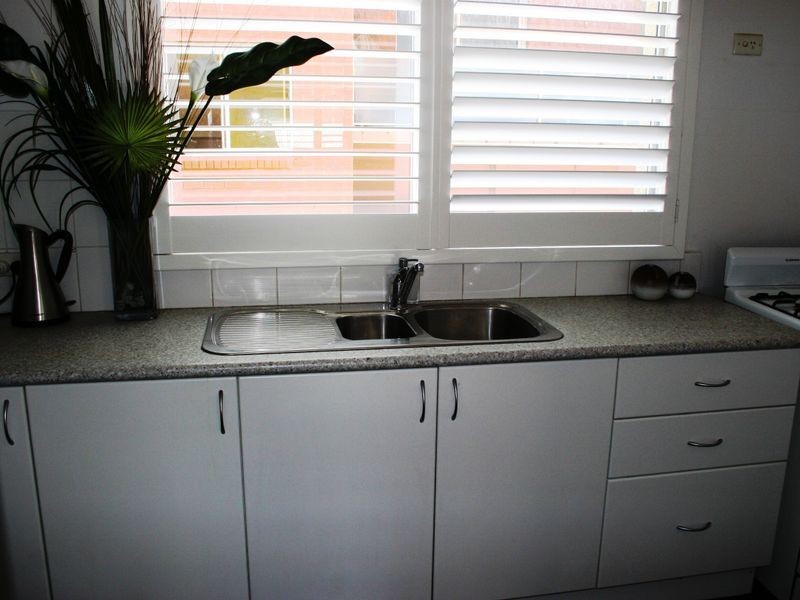 2/98 Howard Ave, Dee Why NSW 2099