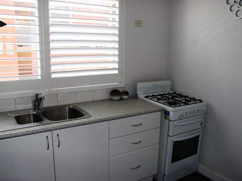 2/98 Howard Ave, Dee Why NSW 2099