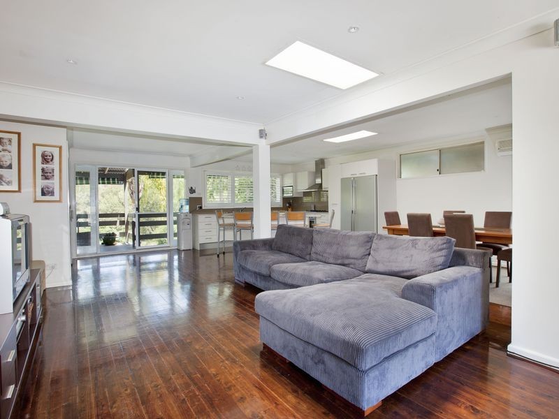 219 South Creek Road, Wheeler Heights NSW 2097