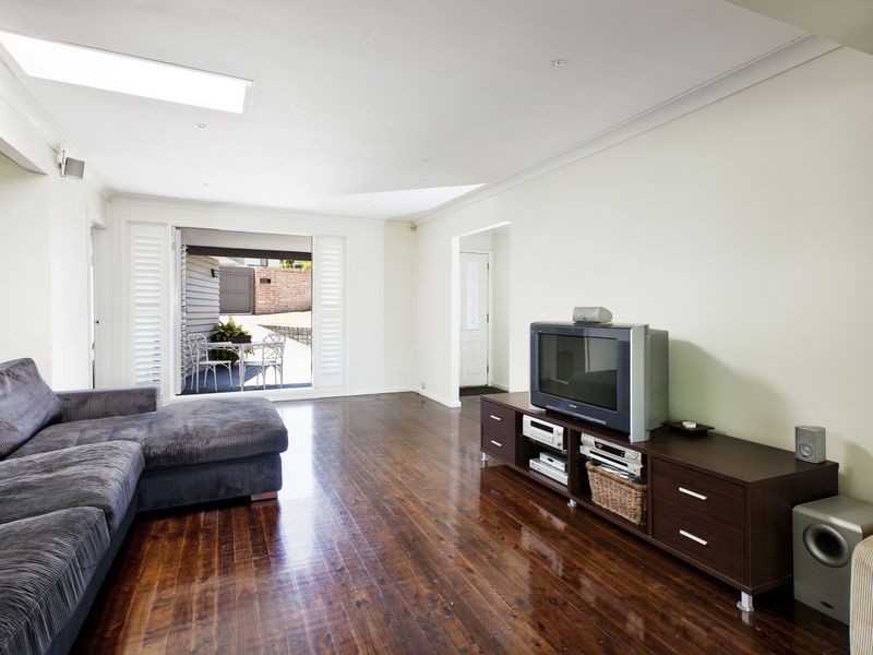 219 South Creek Road, Wheeler Heights NSW 2097