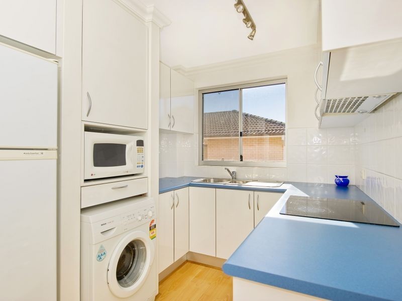 16/12 Wheeler Parade, Dee Why NSW 2099