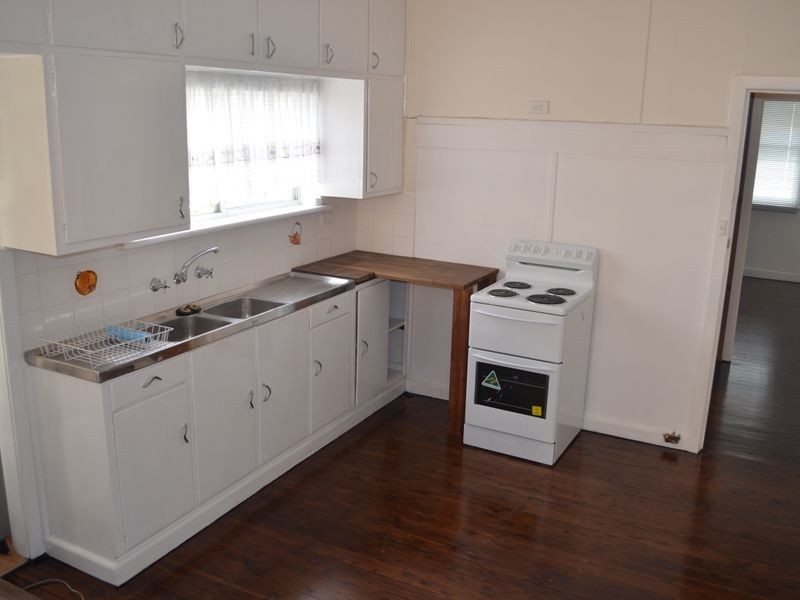 13 Jocelyn Street, North Curl Curl NSW 2099