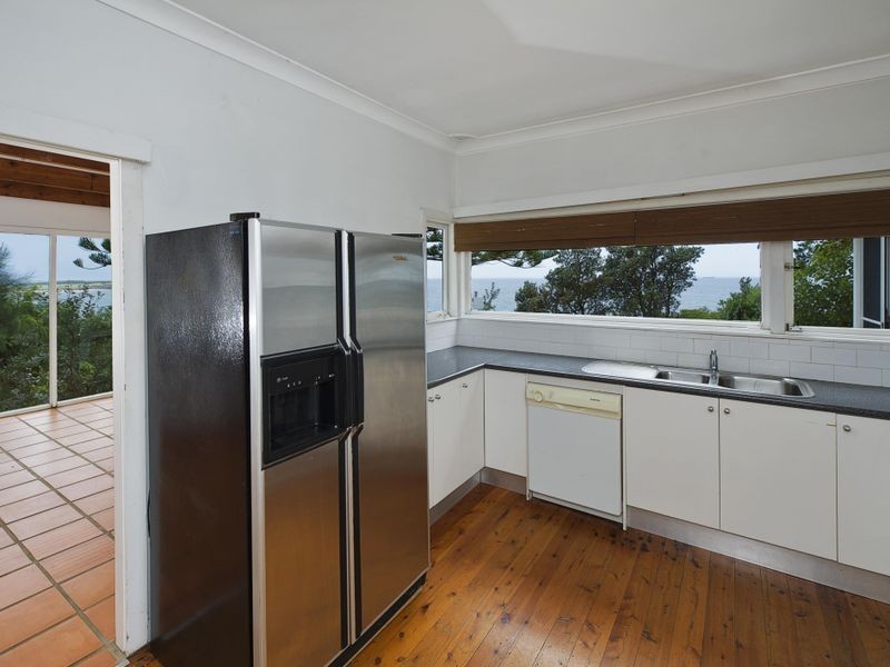 11 Lookout Avenue, Dee Why NSW 2099