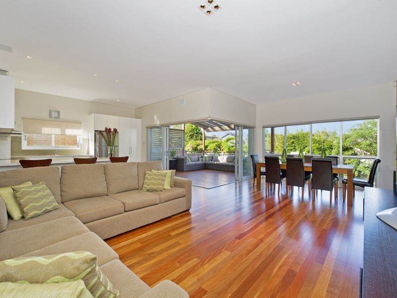 21 Veterans Parade, Collaroy Plateau NSW 2097