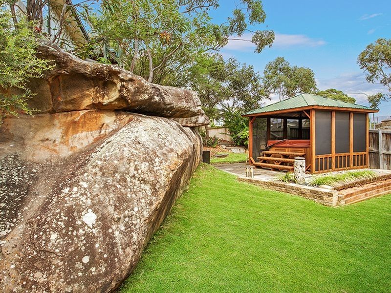 28 Karoola Street, Narraweena NSW 2099