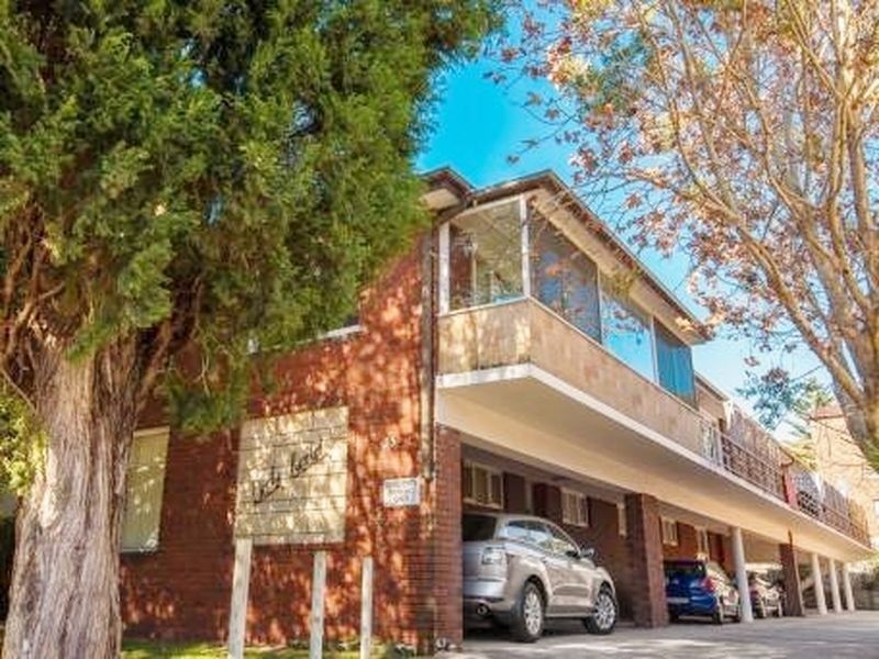 2/35 Oaks Avenue, Dee Why NSW 2099