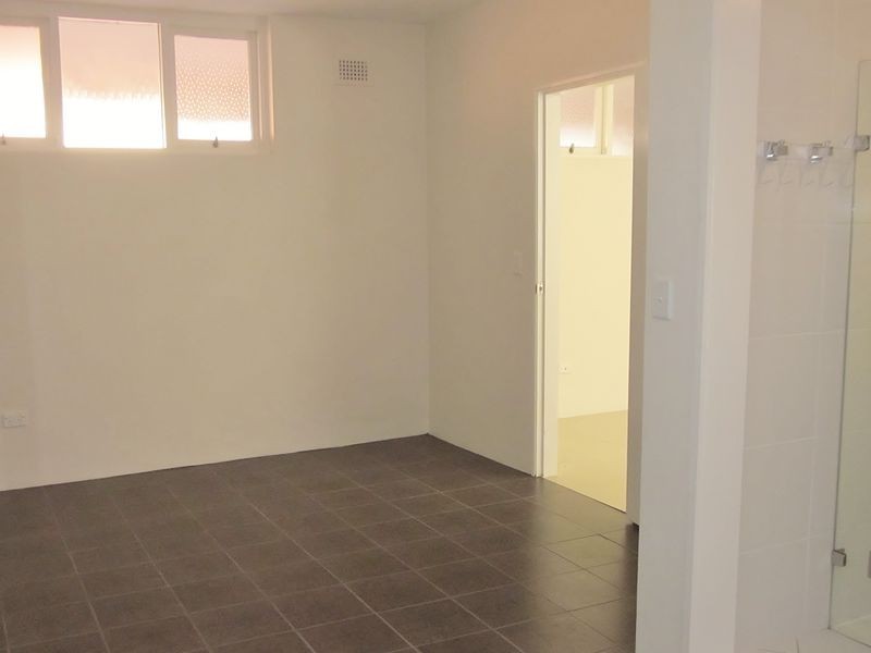 2/35 Oaks Avenue, Dee Why NSW 2099