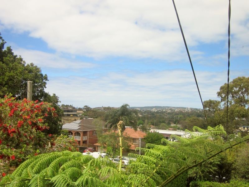 1/10 Moorilla St, Dee Why NSW 2099