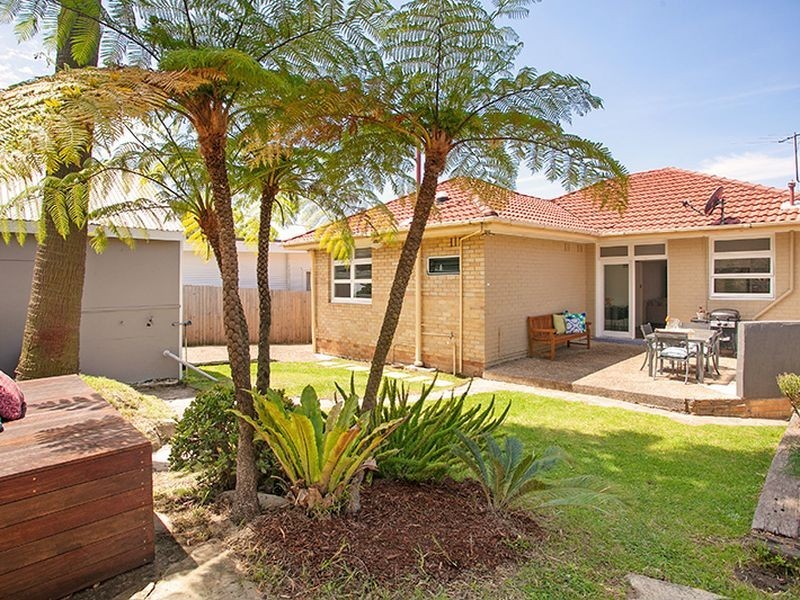 4 Whaddon Avenue, Dee Why NSW 2099