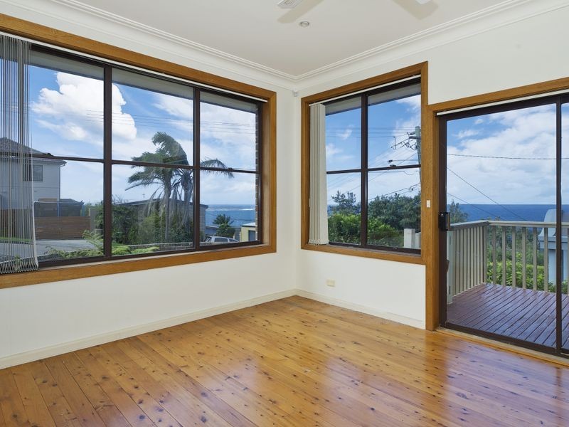 1 Phyllis Street, North Curl Curl NSW 2099