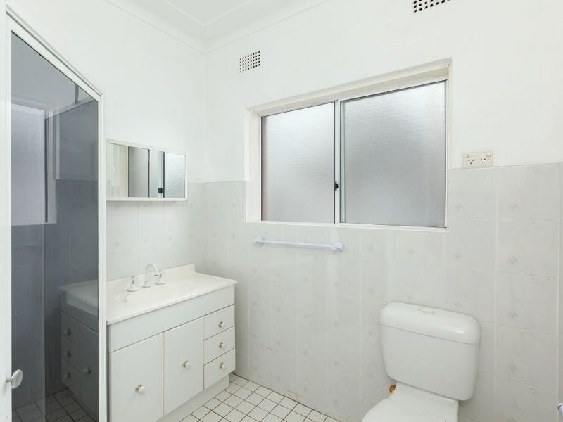 23 Oxford Falls Road, Beacon Hill NSW 2100