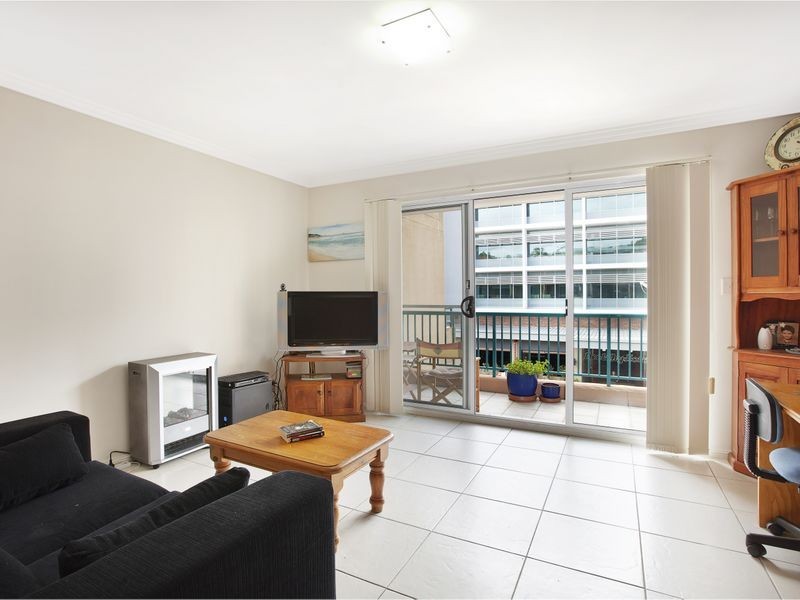 17/1-3 Sturdee Parade, Dee Why NSW 2099