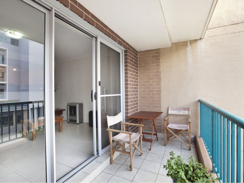 17/1-3 Sturdee Parade, Dee Why NSW 2099