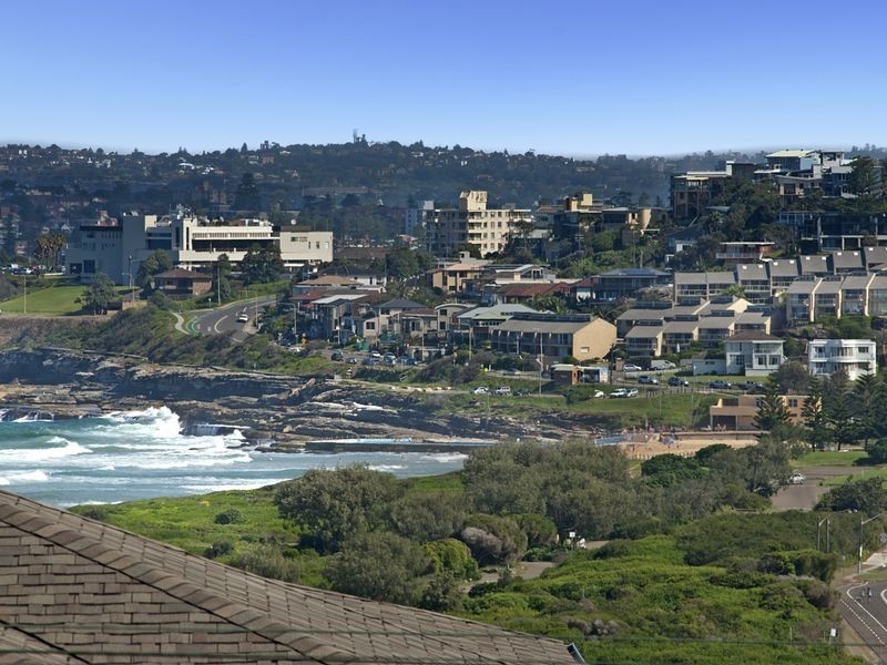 56 Headland Road, North Curl Curl NSW 2099