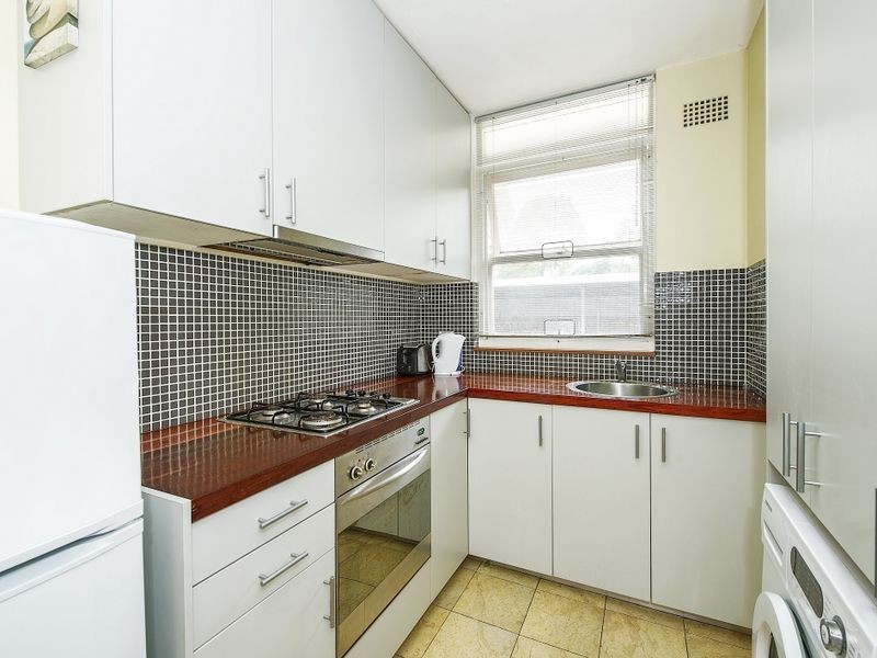 2/42 Howard Avenue, Dee Why NSW 2099