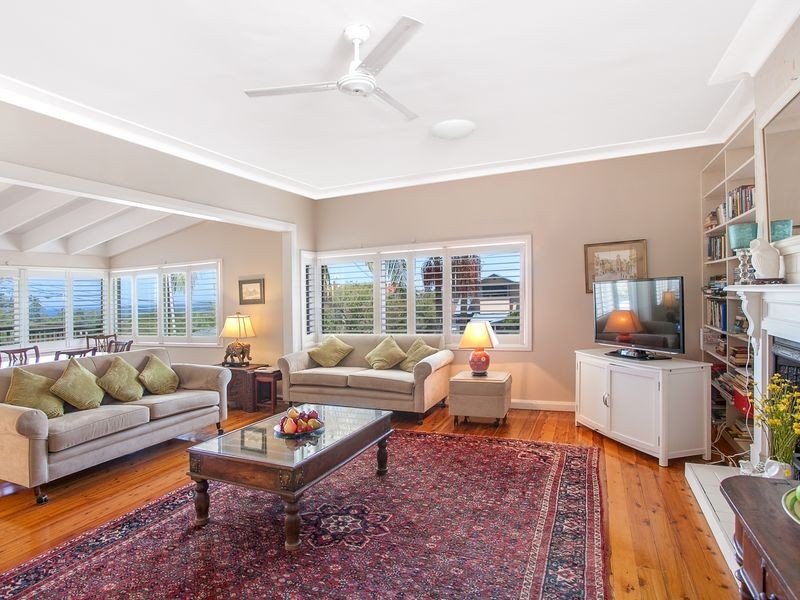6 Jocelyn Street, North Curl Curl NSW 2099