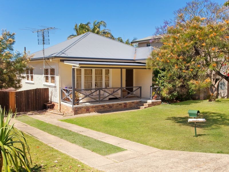 15 Whaddon Avenue, Dee Why NSW 2099