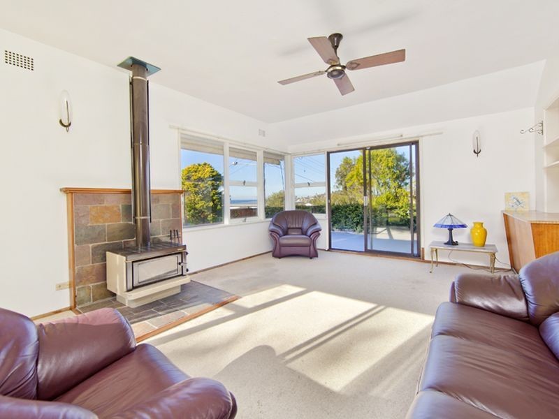 13 Jocelyn Street, North Curl Curl NSW 2099