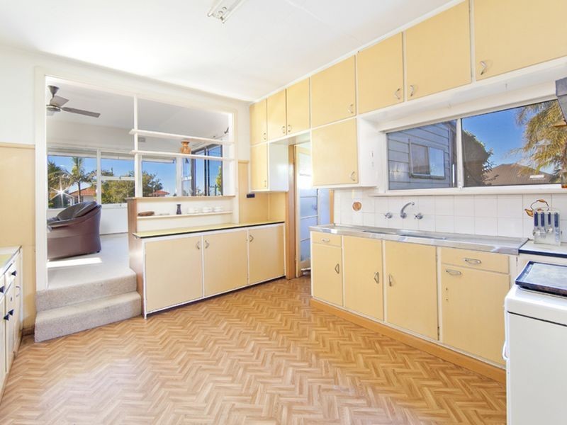 13 Jocelyn Street, North Curl Curl NSW 2099