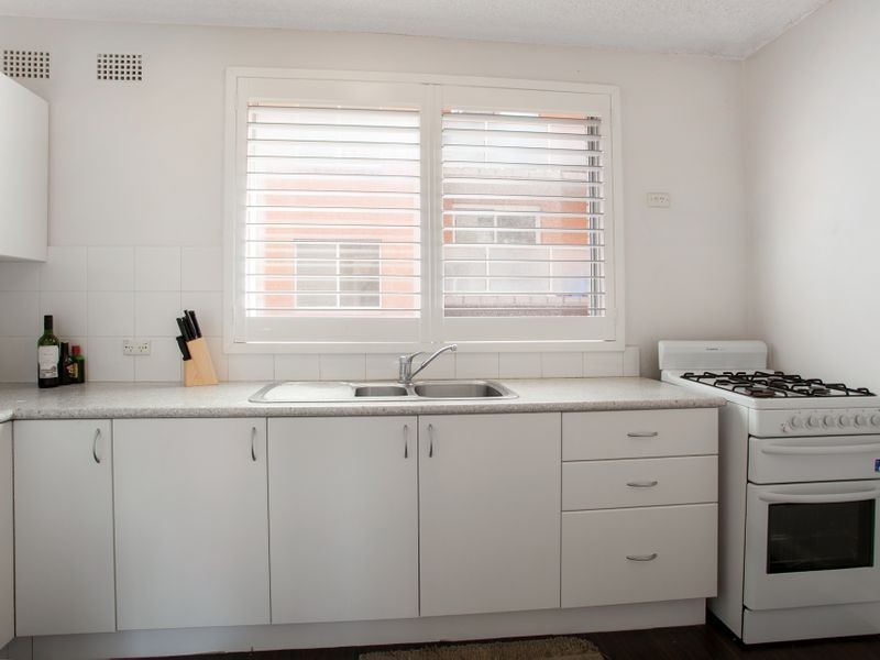 2/98 Howard Avenue, Dee Why NSW 2099