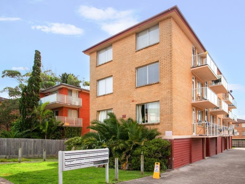 2/98 Howard Avenue, Dee Why NSW 2099
