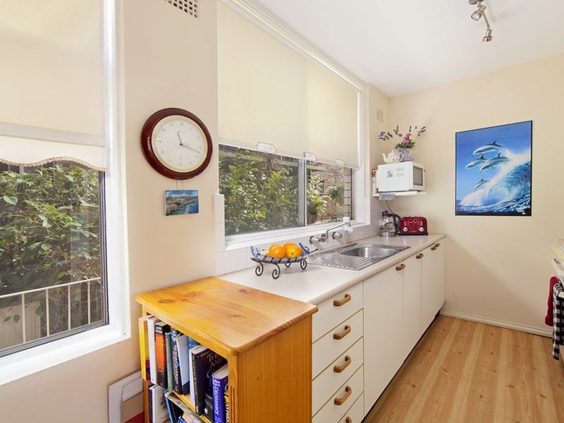 2/4 Holborn Avenue, Dee Why NSW 2099