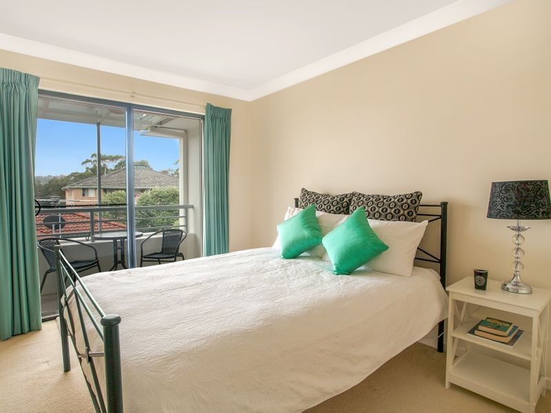 8/11-13 Clarence Avenue, Dee Why NSW 2099