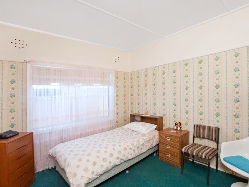 84 Abbott Road, North Curl Curl NSW 2099