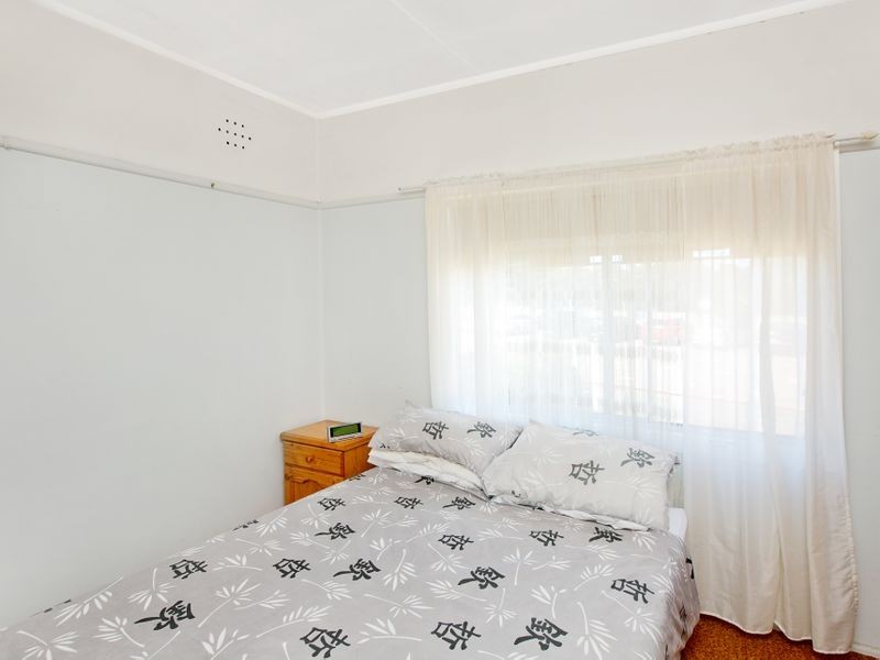84 Abbott Road, North Curl Curl NSW 2099