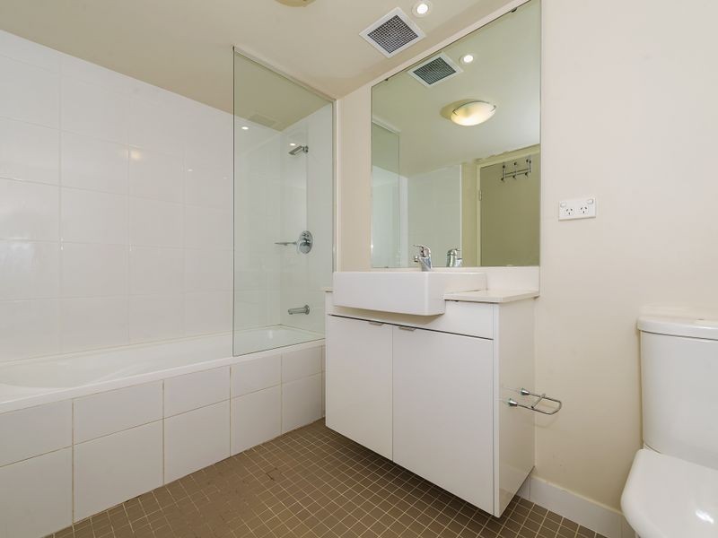 B32/31-37 Pacific Parade, Dee Why NSW 2099