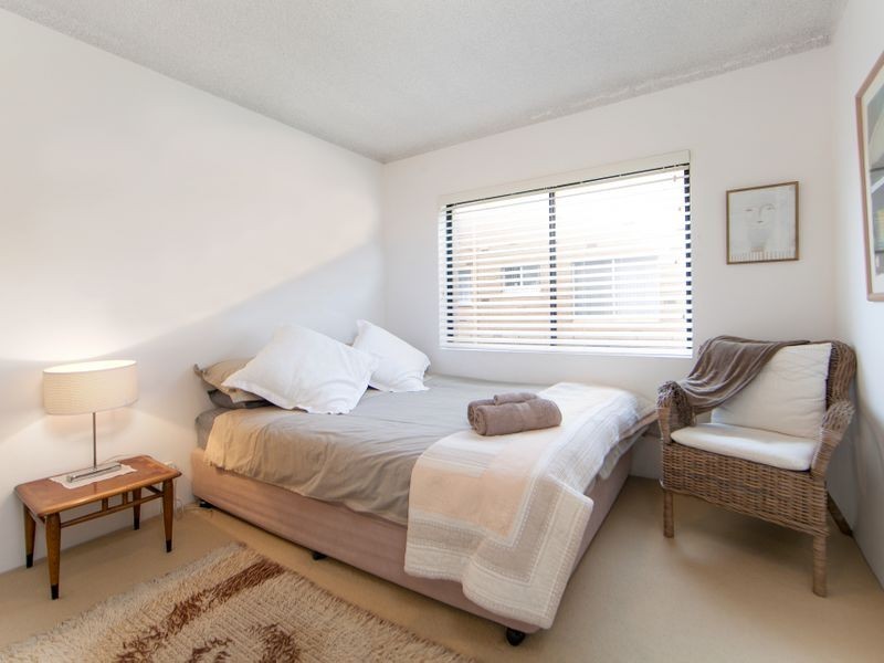 2/22 Wheeler Parade, Dee Why NSW 2099