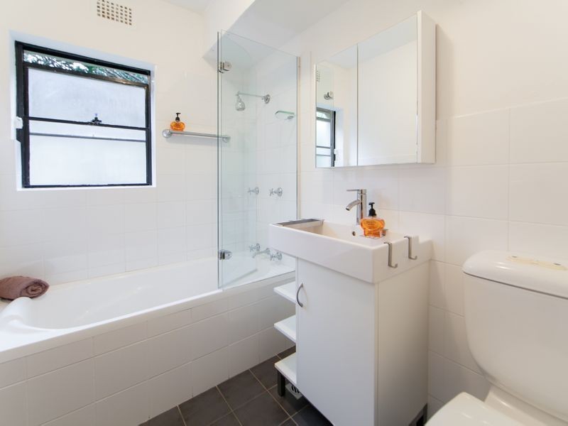 2/22 Wheeler Parade, Dee Why NSW 2099