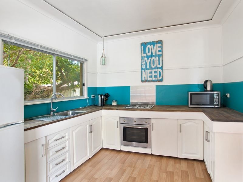 11 Smith Avenue, Allambie Heights NSW 2100