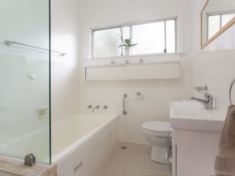 11 Smith Avenue, Allambie Heights NSW 2100