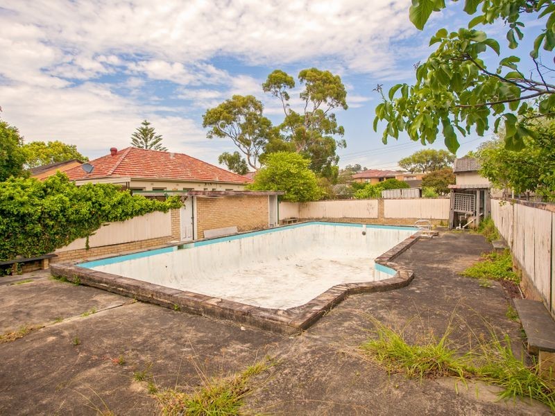 69 Mcintosh Road, Narraweena NSW 2099