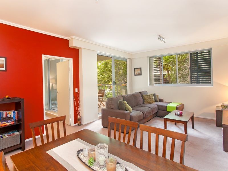 B15/31-37 Pacific Parade, Dee Why NSW 2099