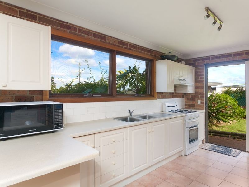 2/40 Griffin Road, North Curl Curl NSW 2099