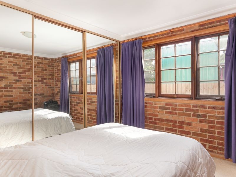 2/40 Griffin Road, North Curl Curl NSW 2099