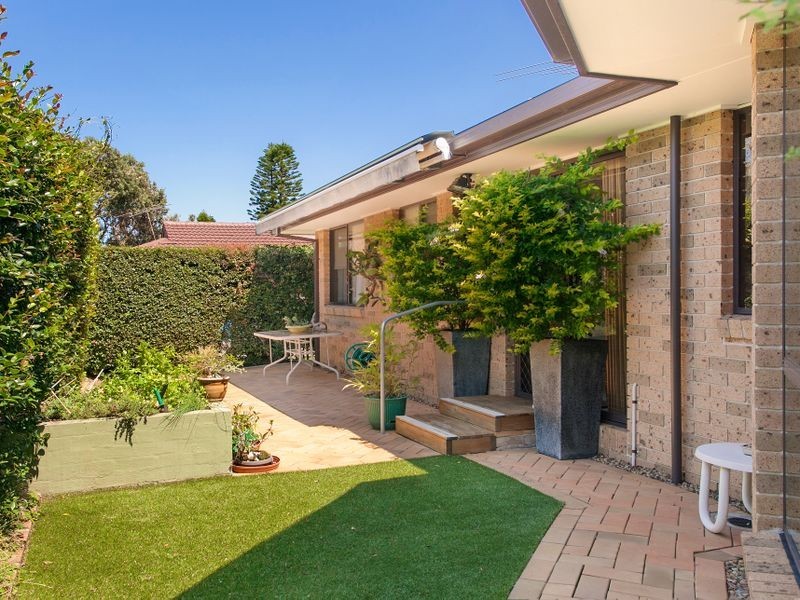 37 Spring Road, North Curl Curl NSW 2099