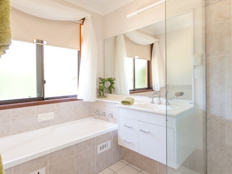 37 Spring Road, North Curl Curl NSW 2099